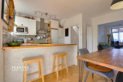 KITCHEN 2.jpg