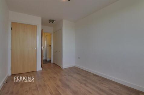bedroom2.jpg