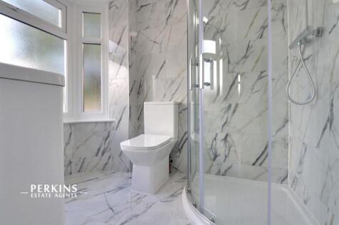 ensuite.jpg