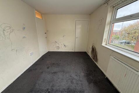 WhatsApp Image 2025-10-07 at 10.37.54_222350d8.jpg