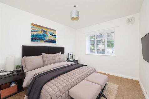 H_SCR-010 - Bedroom - Standard - 0.jpg