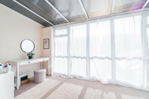 Dressing Room/Sun Room