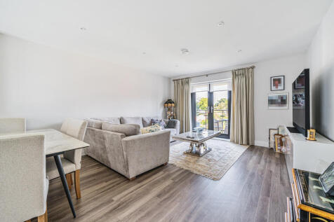Open-Plan Reception