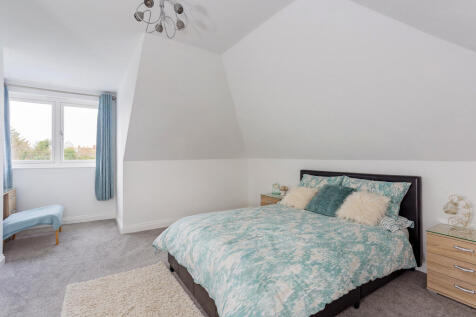 Bedroom (First Floor)