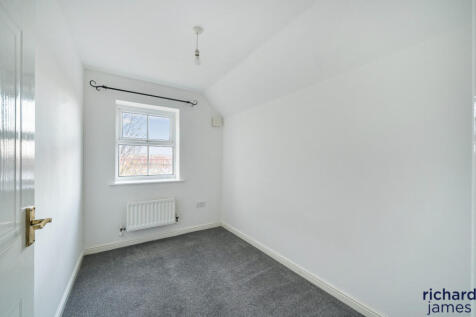 81aa84e33e6a4d57a0aa1079d7ed6b35