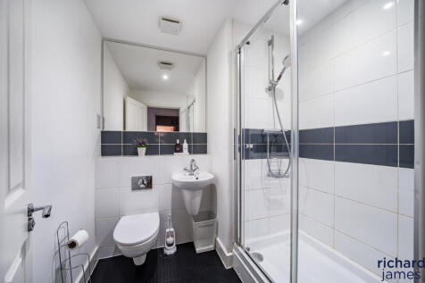 7cc06f8be9d444b6b51d9195534a5109