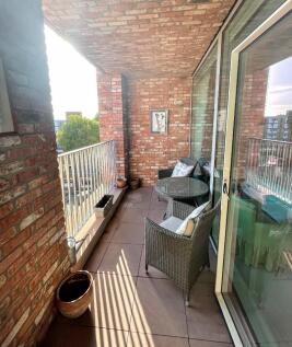 Canopy Balcony 
