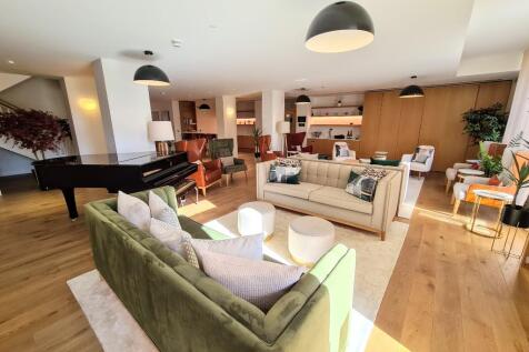 Owners Lounge