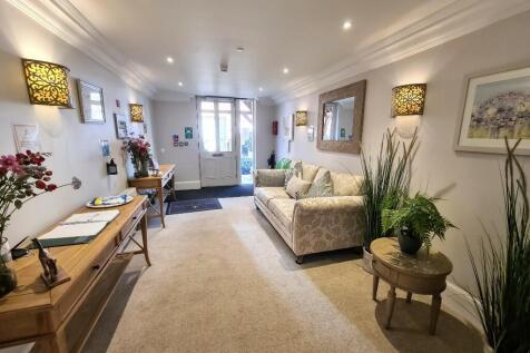 Entrance foyer 