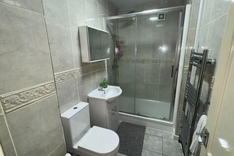 Ground Floor Shower 