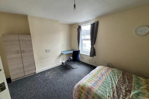 BEDROOM2