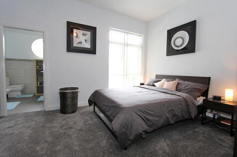 Ensuite Bedroomm