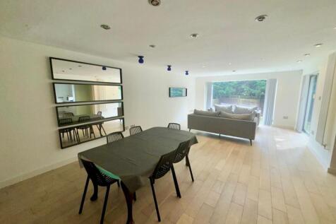 Open Plan Reception