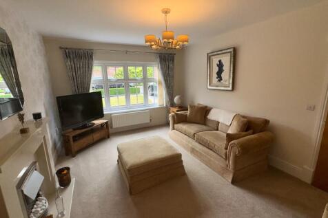 Front Lounge 