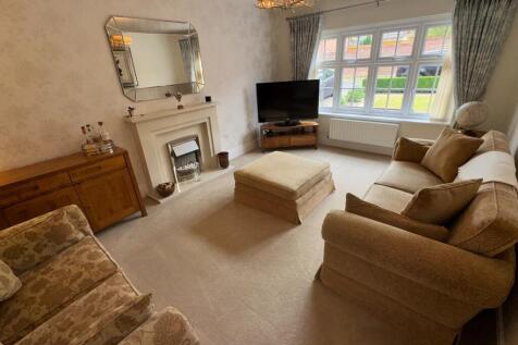 Front Lounge 