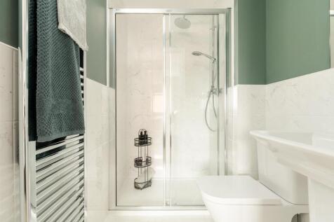 Full width shower cubicle