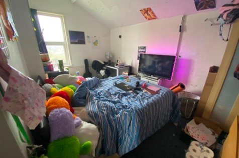 Bedroom 5.png