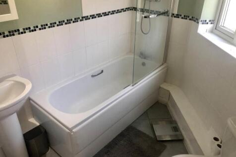 Bathroom &amp; W/c