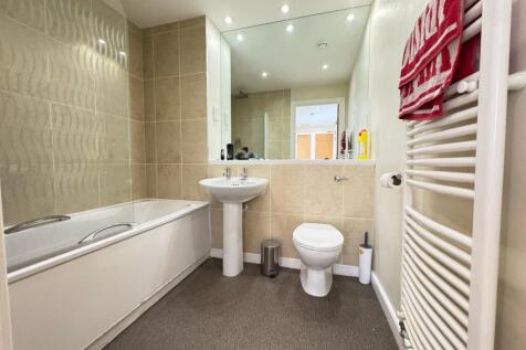 Bathroom (1).jpeg