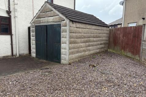 GARAGE SIDE.jpg