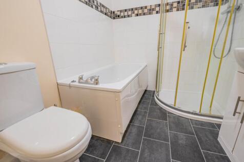 Refitted Bath/Shower Room &amp; W/c
