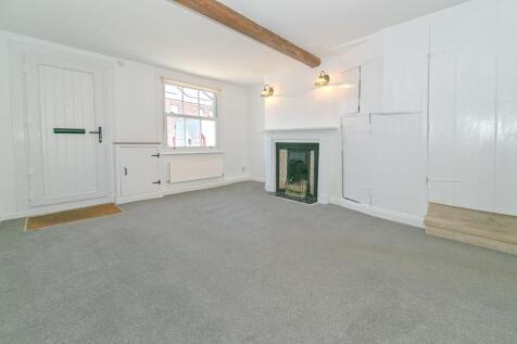LOUNGE/ DINING ROOM