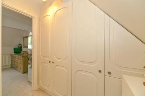 Principal Dressing Area