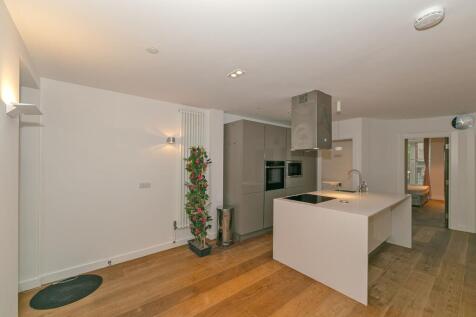 Open Plan Kitchen / Diner / Living Room