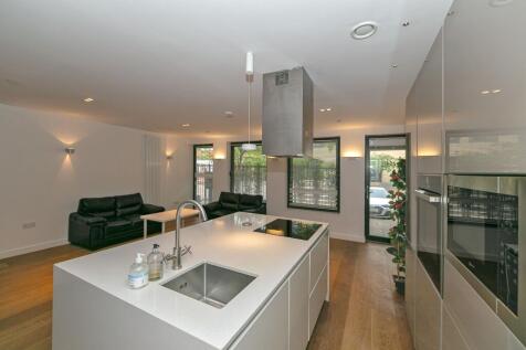 Open Plan Kitchen / Diner / Living Room