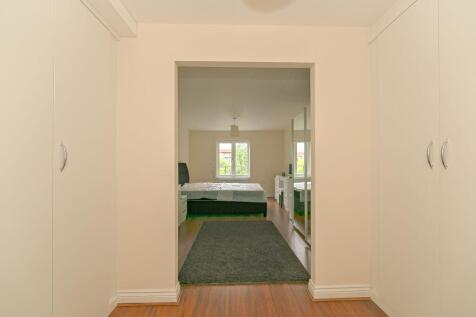 Principal Bedroom &amp; Dressing Area