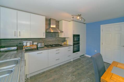 Kitchen/ Breakfast Room