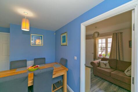 Kitchen/ Breakfast Room