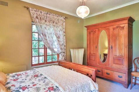 Property Image 100