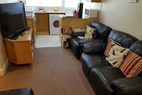 Annex lounge &amp; kitchen