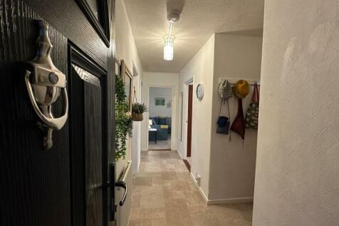 Hallway.jpg