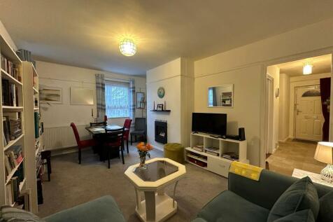 Living Room.jpg