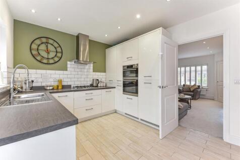 Kitchen to Lounge.jpg