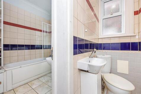 Bathroom / W/C