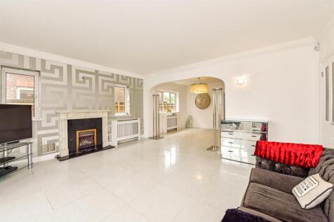 Sitting Room.jpg