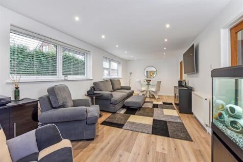 Living Room.jpg