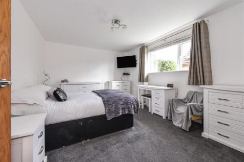Master Bedroom.jpg