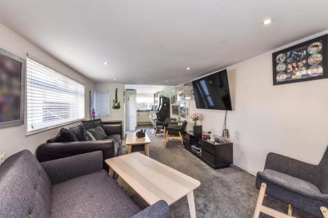 Studio Lounge