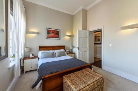 Master Bedroom.jpg