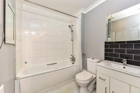 Bathroom.jpg