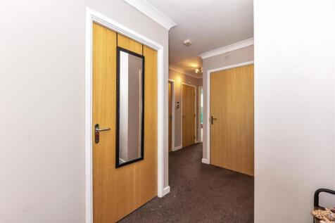 Hallway.jpg