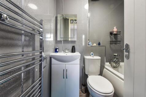 Bathroom.jpg