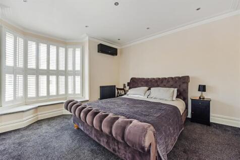 Master Bedroom.jpg
