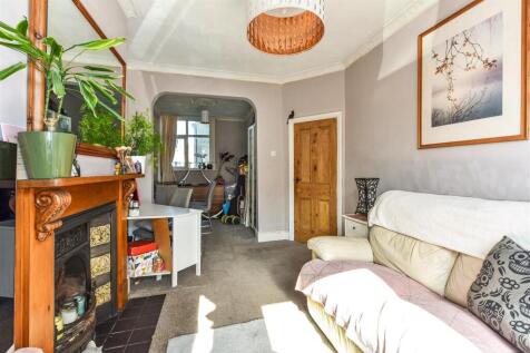 Sitting Room / Dining Room