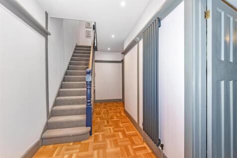 Hallway.jpg