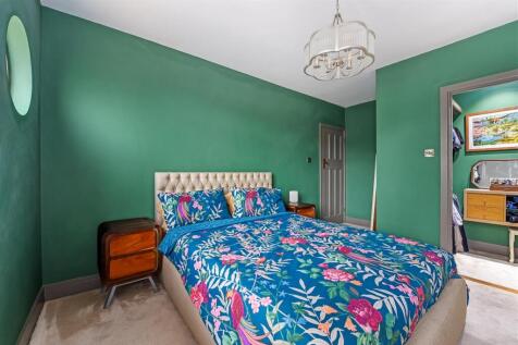 Bedroom 2.jpg
